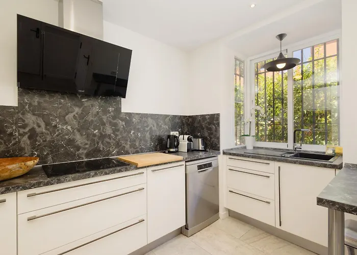 Townhouse In First Line Beach, Bahia De Marbella, * Marbella