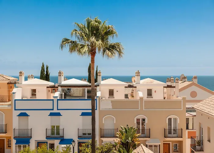 Townhouse In First Line Beach, Bahia De Marbella, Casa vacanze Marbella
